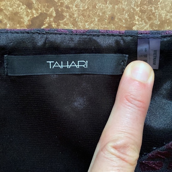 TAHARI plum metallic reptile skin print mini skirt - Picture 4 of 7